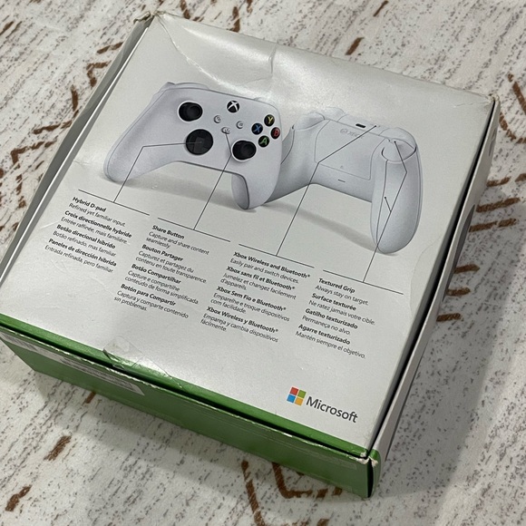 Xbox Wireless Controller - Robot White - Picture 2 of 6